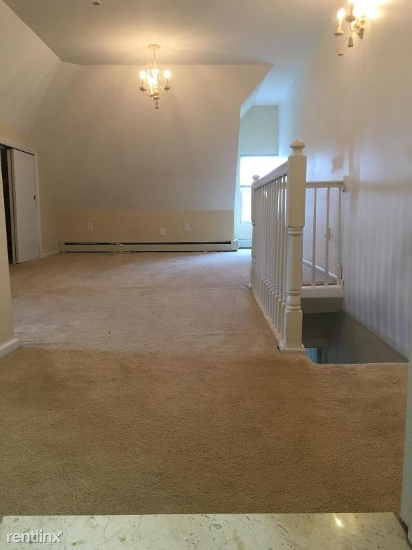 Building Photo - 4 br, 3 bath Apartment - 112 Park Street