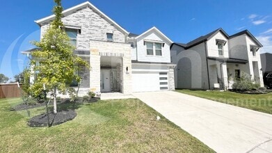 Building Photo - 309 Adwood Dr