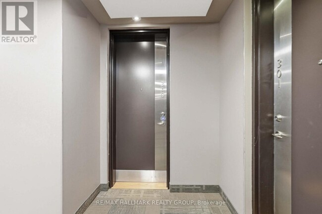 Building Photo - 323 Winona Ave