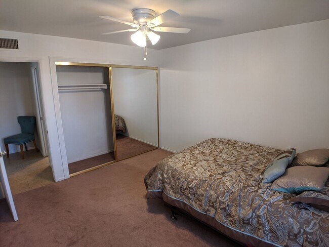 Foto del edificio - Beautiful 3 Bedroom Home with Pool