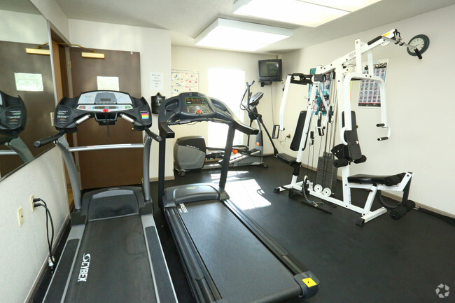 Fitness Center - Willow Ponds Townhomes