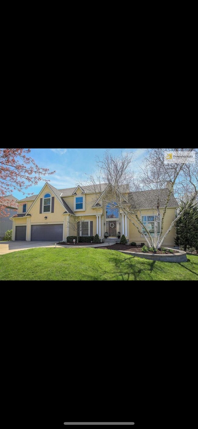 Foto del edificio - 12820 Century St