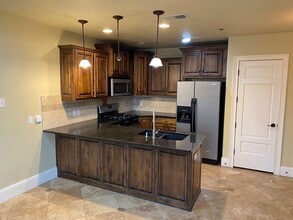 Building Photo - 5176 N University Ave