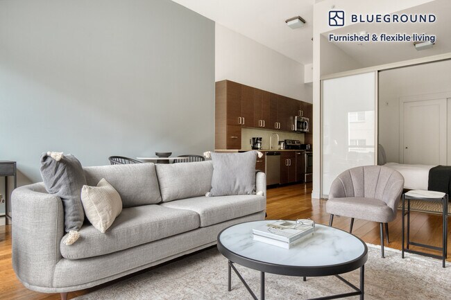 Foto del edificio - 255 N Washington St