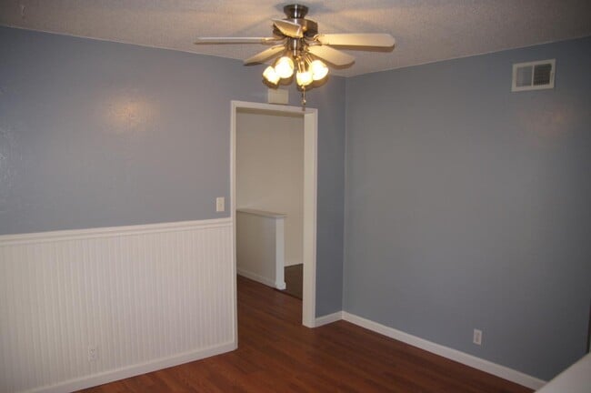 Building Photo - 1499 Hillsdale Ave