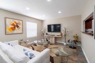 Building Photo - 1526 San Jose St