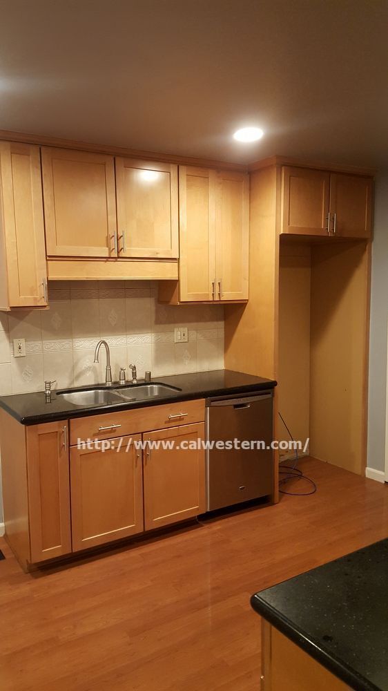 Foto del edificio - 1050 Bret Knoll Ct