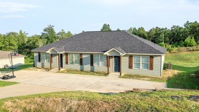 Building Photo - 6 Cal Rd