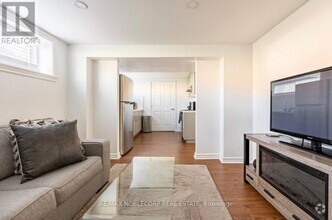 Building Photo - 4230 Bloor St W