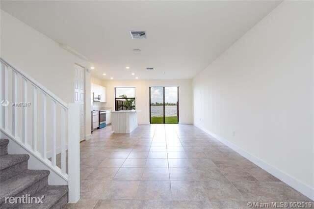 Building Photo - 3 br, 2.5 bath House - 15857 NW 90th Ct
