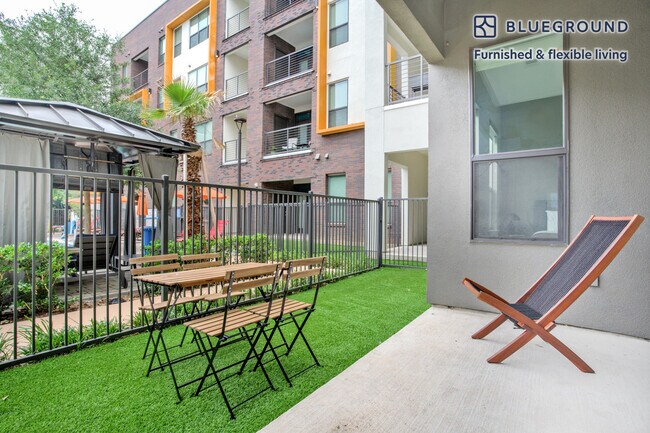 Foto del edificio - 2401 Aldrich St