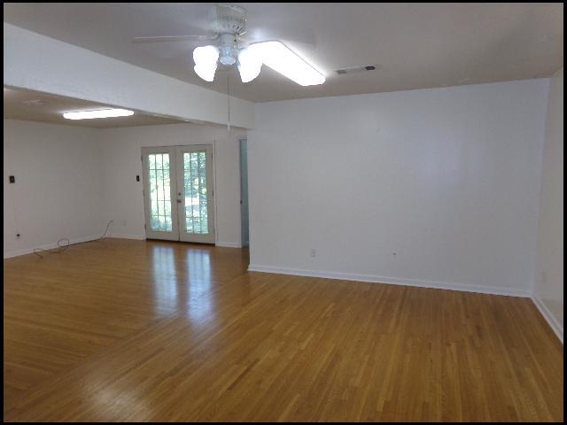 Building Photo - 11423 Birchwood Dr