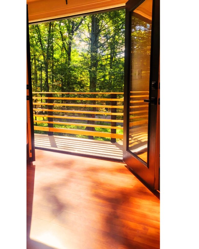 Foto del edificio - 2 Newtown Turnpike