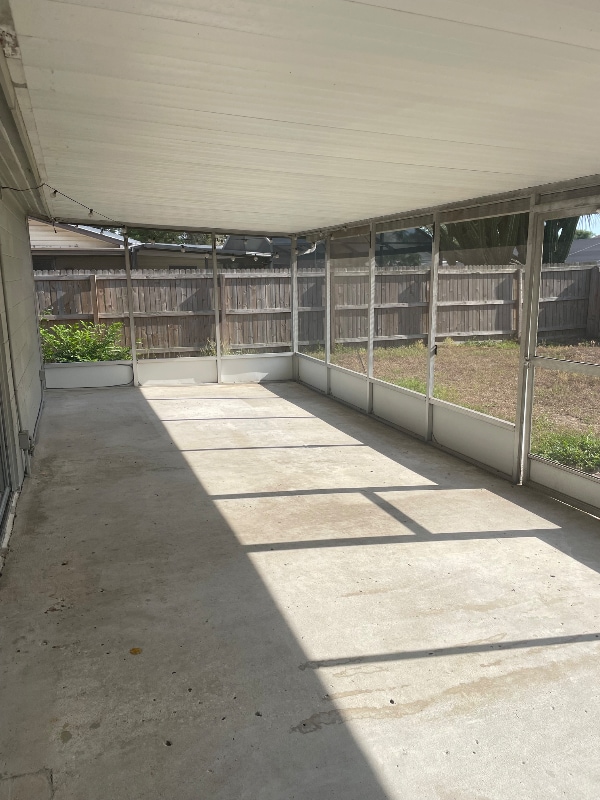 Building Photo - 1312 Willow Valley Dr