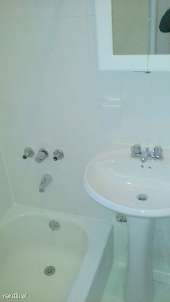 Foto del edificio - 3426 Steinway St