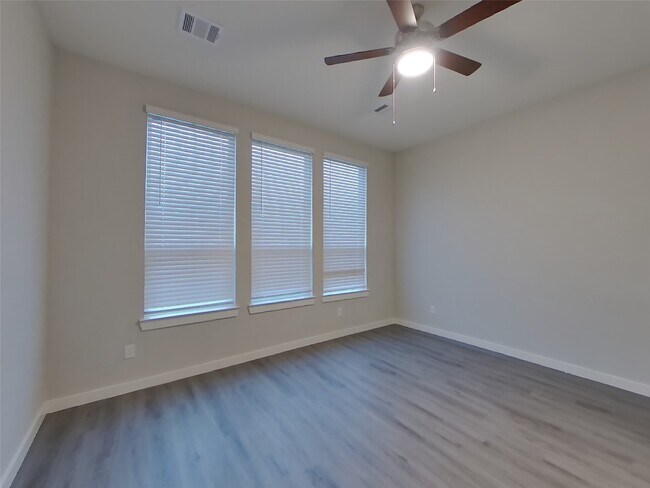 Building Photo - 2330 Cohorn Trl