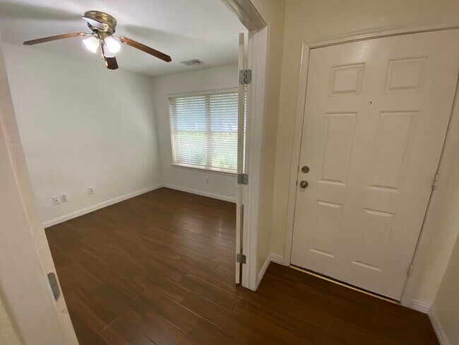 Building Photo - 2818 Orchid Tree Ln