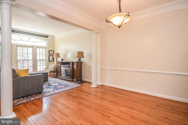 Foto del edificio - 6242 Levi Ct