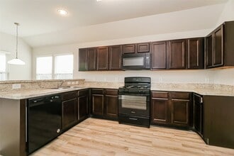 Building Photo - 22310 Porter Mountain Trl