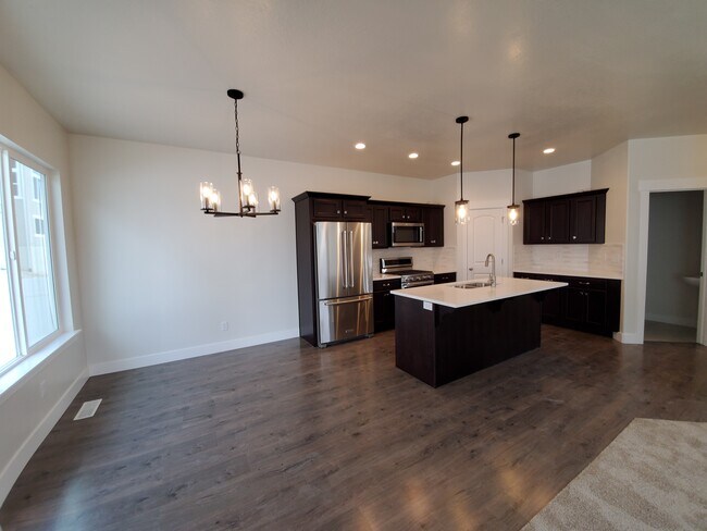 Foto del edificio - Hemsley (4327 W Hemsley Ln)