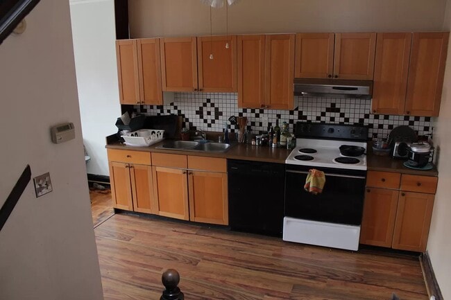 Building Photo - 1732 Linden Ave