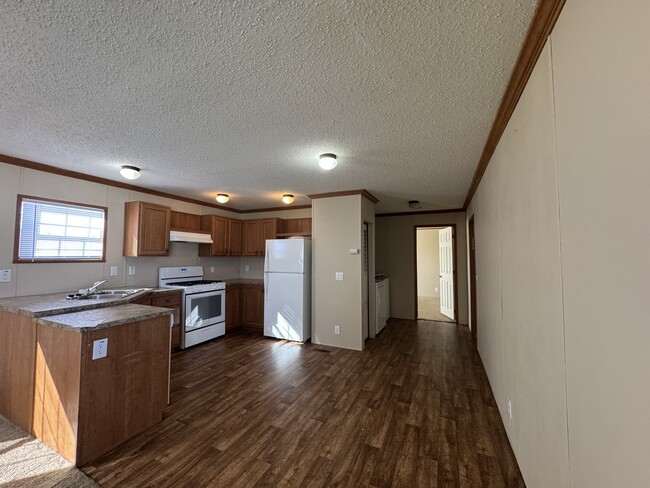 Building Photo - 4170 Lilac Ln