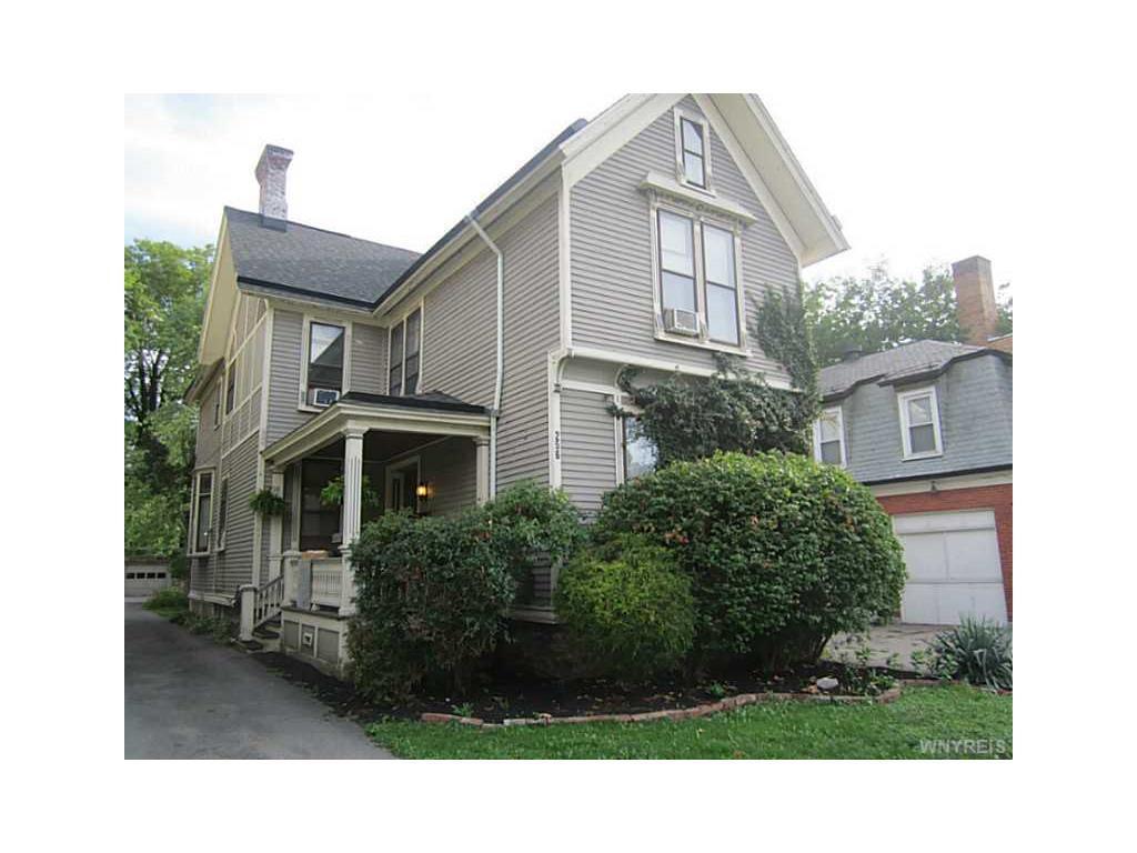 Front view of the house - 256 Bryant St