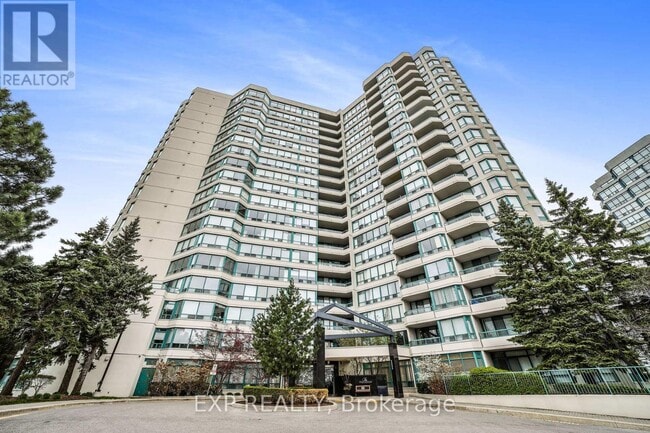 Building Photo - 7250-7250 Yonge St
