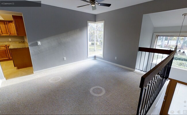 Building Photo - 4 Oakmont Court