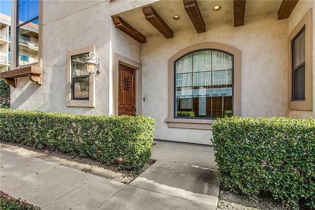Foto del edificio - 3012 Carmel St