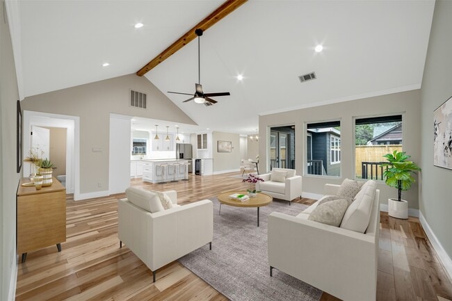 Building Photo - 403 Moody St