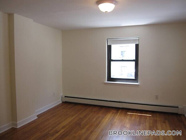 Building Photo - 44 Harvard Ave