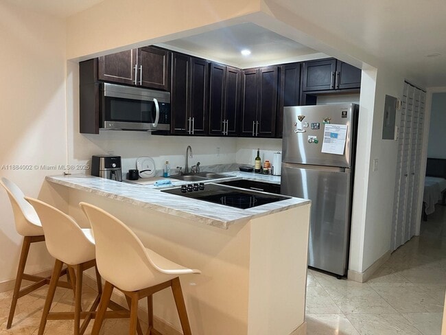 Foto del edificio - 3545 NE 167th St