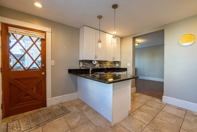 Building Photo - 151 Methuen St