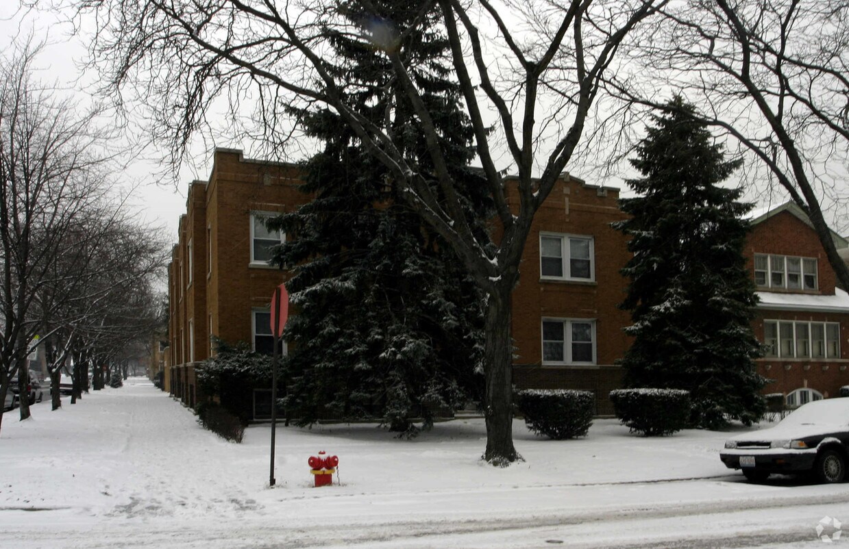 Foto principal - 4354 W. Drummond Pl.