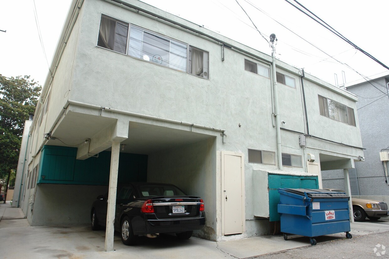 Building Photo - 4241 Whitsett Ave