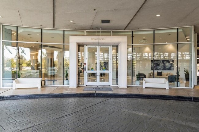 Building Photo - 5925 Almeda Rd