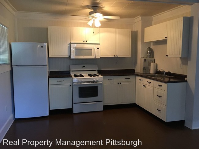 Building Photo - 1 br, 1 bath House - 1337 Beechwood Blvd Rear