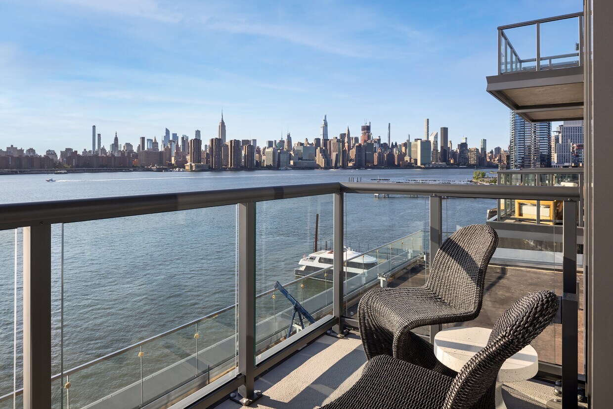 60 Wharf Dr Unit 1009, Brooklyn, NY 11222 Room for Rent in Brooklyn