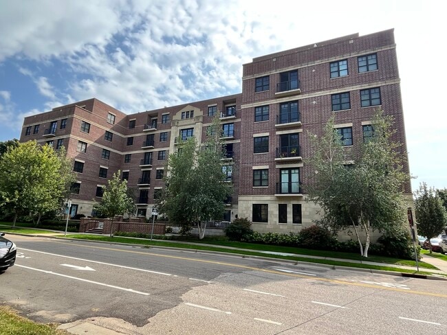 Building Photo - 370 Marshall Ave