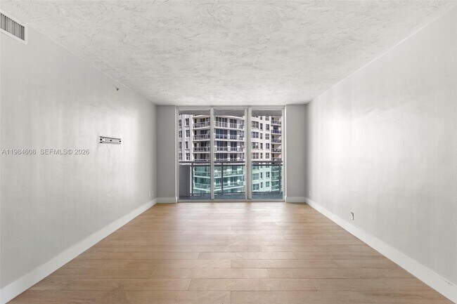 Foto del edificio - 3001 S Ocean Dr