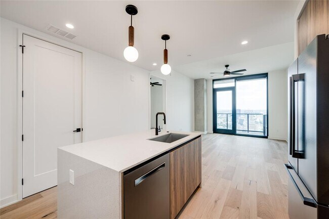 Foto del edificio - 84 East Ave