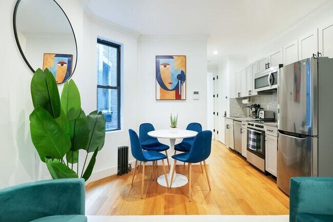 Building Photo - 1288-4RS Newly furnished Prime UES 2BR