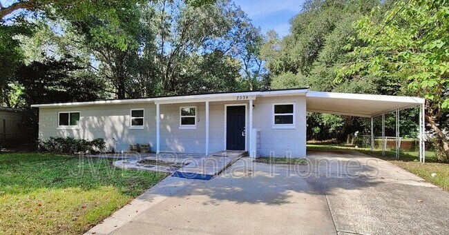 Foto del edificio - 2338 Looking Glass Ln