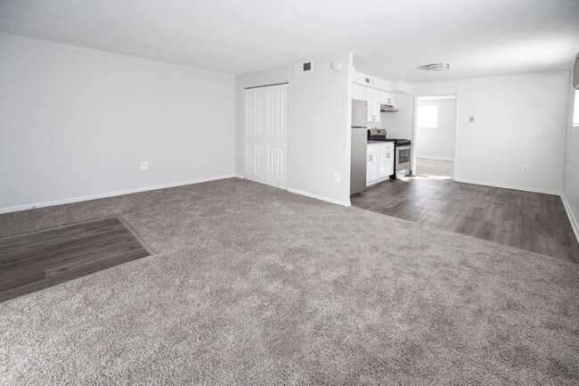 Building Photo - Sandalwood Apartments