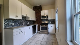 Building Photo - 409 Parkwood Rd