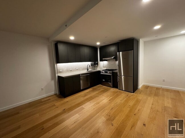 Foto del edificio - NORTHERN BOULEVARD