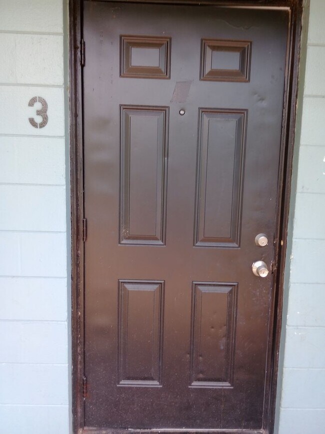 Foto del edificio - 1343 W Point Dr