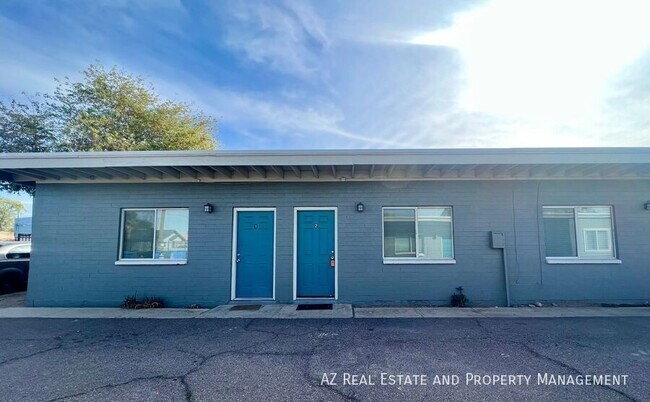 Photo - 1229 W Pierce St Apartment