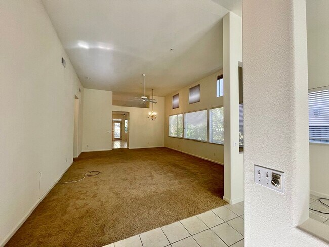 Building Photo - Beautiful Three Bedroom Napa Yacht Club Home